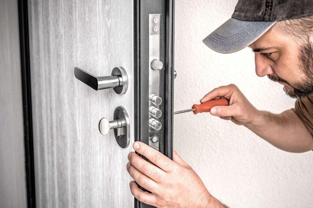 Locksmith in Lakewood Colorado